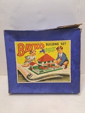 Vintage 1950s Bayko Plastic