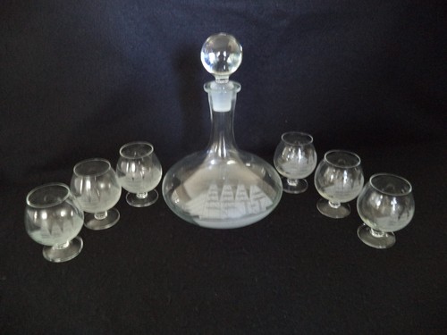 Crystal ship decanter for