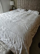 Sheridan Ivory Super King Size Bedding. Excellent Condition Hardly Used