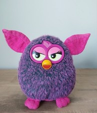 Hasbro Furby Famosa 2013