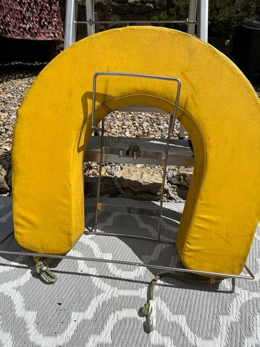 Yellow rescue horseshoe - yellow,