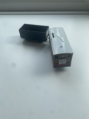 Tomy thomas the tank engine - thomas,