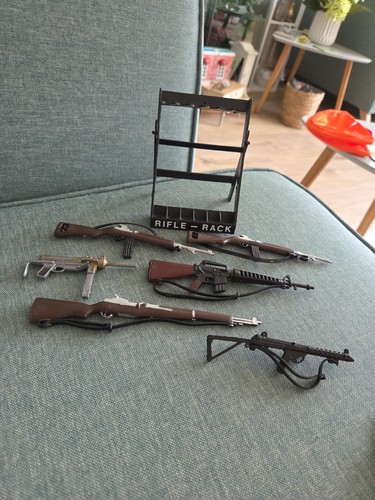 Vintage action man rifle - man, rack