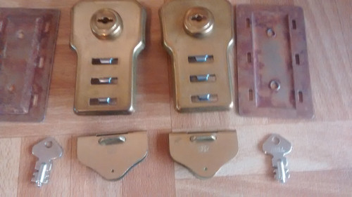 Vintage brass cheney - 2,