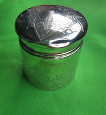 Sterling Silver Trinket box, Walker and Hall 1905. 83 grams