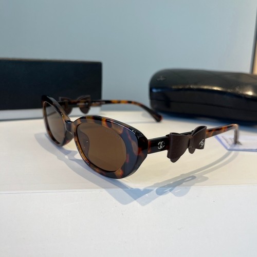 Chanel tortoiseshell frame - chanel,
