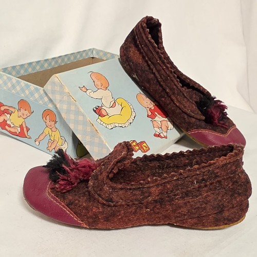 Vintage toddler slippers - slippers, in