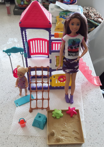 Barbie skippers babysitters - skippers,