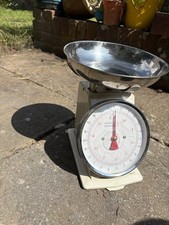 Lovely Old Fashioned Kitchen Scales