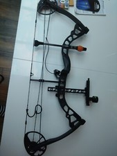 Diamond Infinite Edge compound bow package.