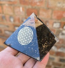 Large shungite pyramid flower - large,