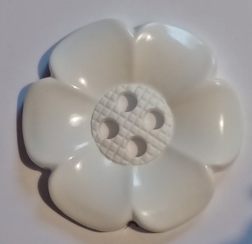 63mm daisy flower buttons - buttons,