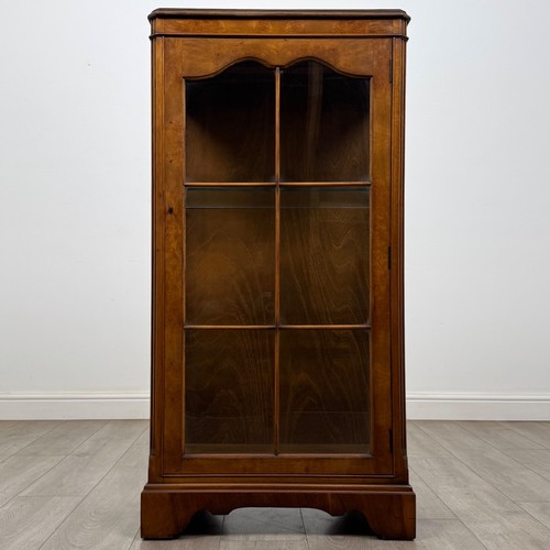 Antique 20th century display - 20th,