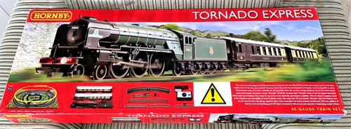 Hornby gauge r1225 - gauge, "tornado