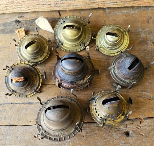Vtg brass oil - 8, vtg.