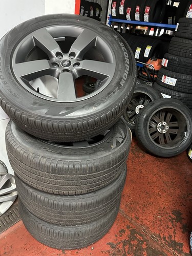 Land rover range wheels - land,