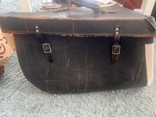 Hawkes and piston horn with - and,