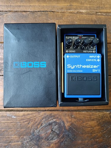 Boss synthesizer guitar - sy-1,