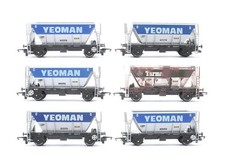 HORNBY 'OO' GAUGE RAKE OF 6