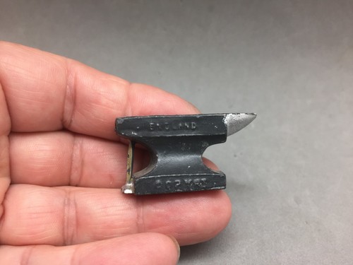 Cast lead figure miniature - cast,