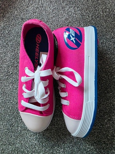 Girls pink heelys size 2 - heelys,