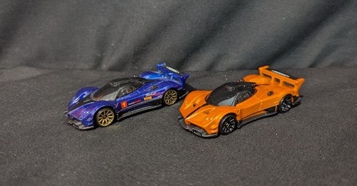 Hot wheels pair pagani - wheels, of
