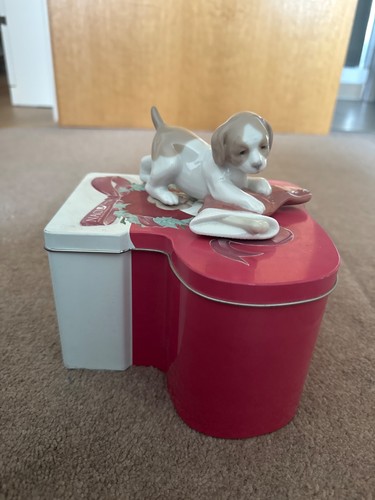 Nao lladro figurine puppy - by,
