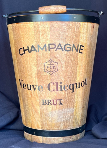 Veuve clicquot brut - veuve, champagne