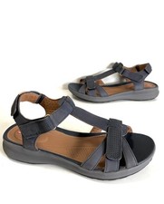 Ladies CLARKS UNStructured