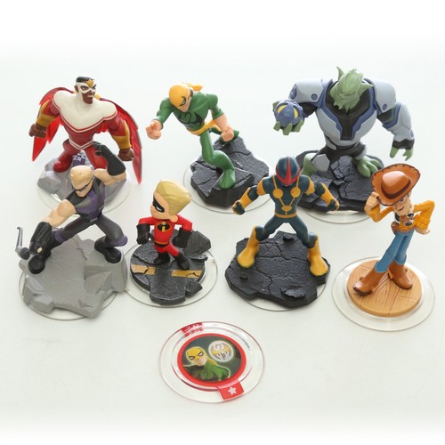 Disney infinity figures bundle - disney,