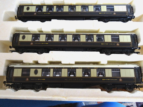 Hornby r2369 the golden - r2369,