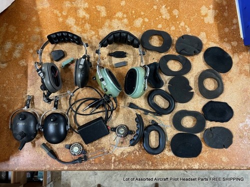 Lot assorted aircraft pilot - of,