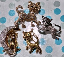 gold coloured vintage sparkly