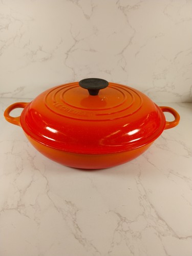 Creuset signature cast iron - le,