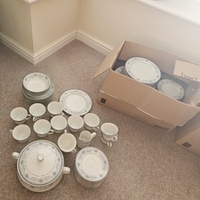 Noritake Blue Hill Dinner Set