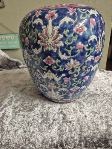 Decorative vase 10 - ,