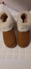 Clark's Womens Slippers Size 9
