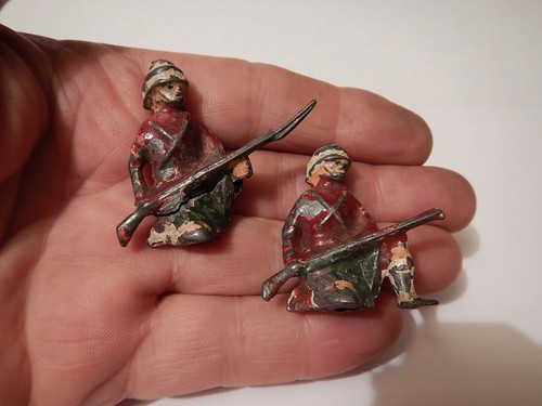 Two vintage scots highlander - scots,