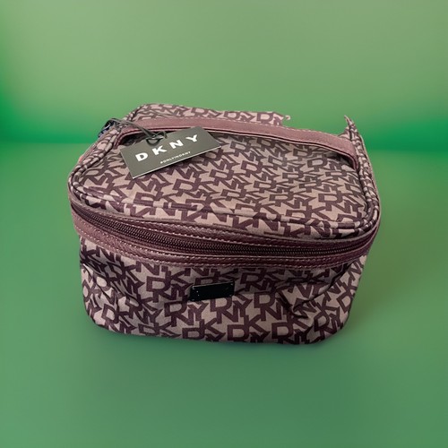 Dkny signature train case - signature,