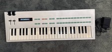 Yamaha DX100 Synthesizer