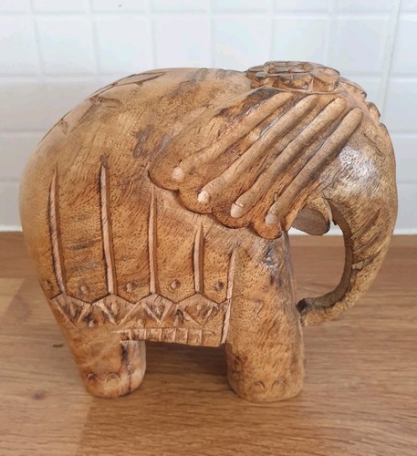 Carved wooden elephant - ,
