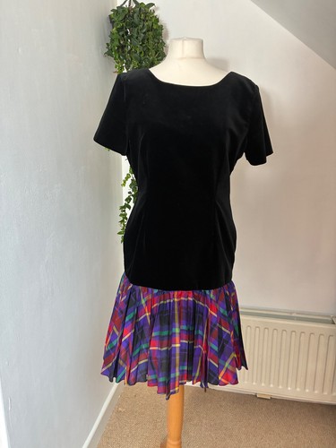 Vintage opera by richards - 80's,