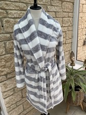 F&F made to dream Grey White