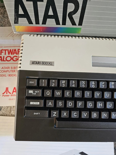 Atari 800xl excellent - in,