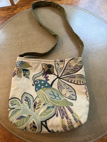Handmade tasselled totes - by,
