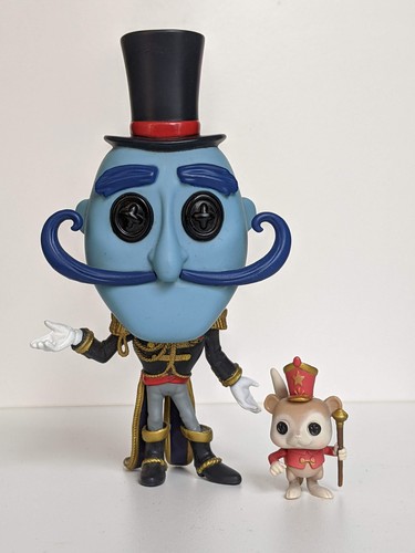 Bobinsky with mouse 426 - bobinsky,