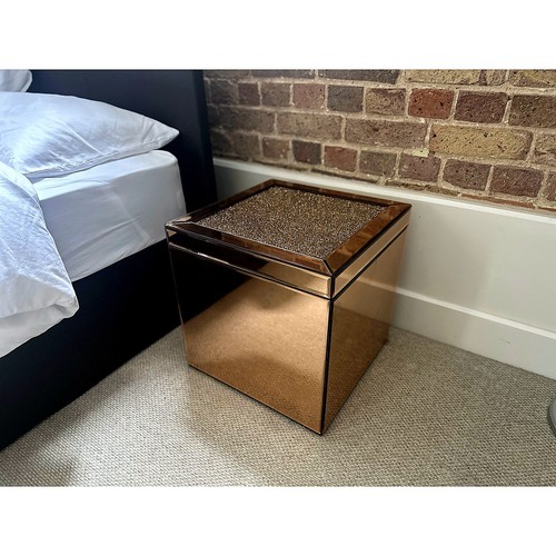 Mirrored diamond side table - mirrored,