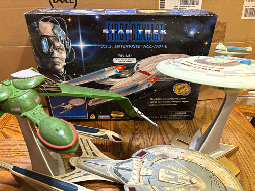 Star trek playmates big model - trek,