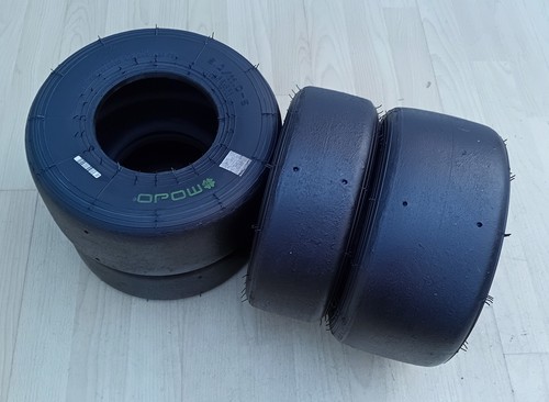 Mojo cadet slick tyres - c2,