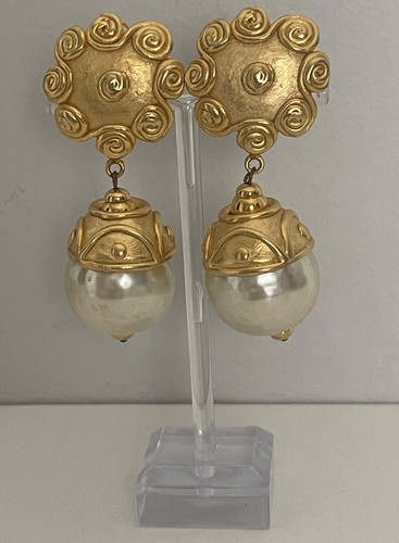 Vintage gold tone faux pearl - tone,
